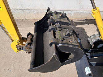 2020-komatsu-pc09-1-45905363