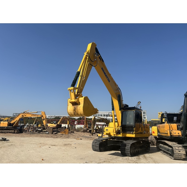 2023 Komatsu PC200-8-45908159