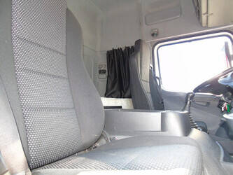 2014-mercedes-benz-axor-1829-1430712-45908548