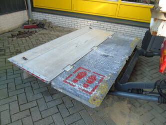 2014-mercedes-benz-axor-1829-1430712-45908549