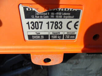 2014-mercedes-benz-axor-1829-1430712-45908550