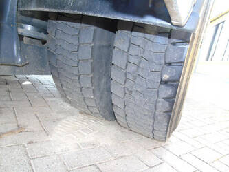 2014-mercedes-benz-axor-1829-1430712-45908556