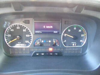 2014-mercedes-benz-axor-1829-1430712-45908576