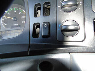 2014-mercedes-benz-axor-1829-1430712-45908581