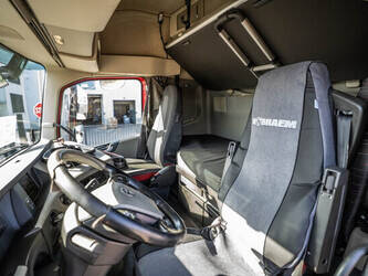 2015-volvo-fh-460-1430721-45908815