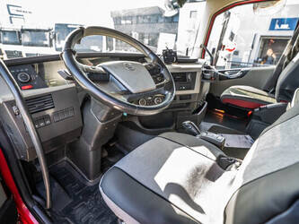 2015-volvo-fh-460-1430721-45908816