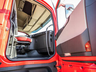 2015-volvo-fh-460-1430721-45908818