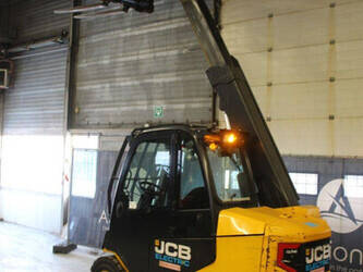 2020-jcb-30-19e-1430727-45908975