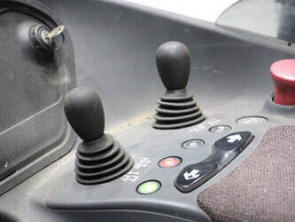 2015-fenwick-linde-r14-01-45909376