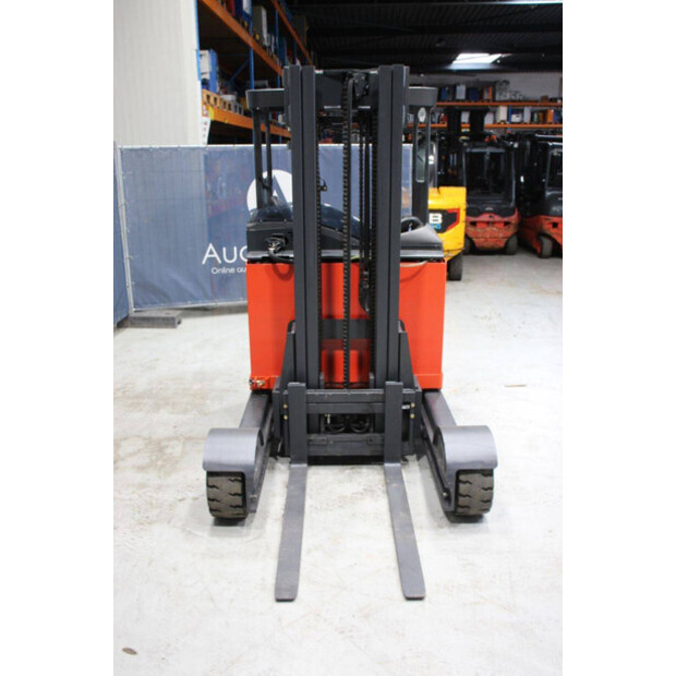 2010 ليندي R20G-03-45909424