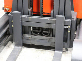 2010-linde-r20g-03-45909427