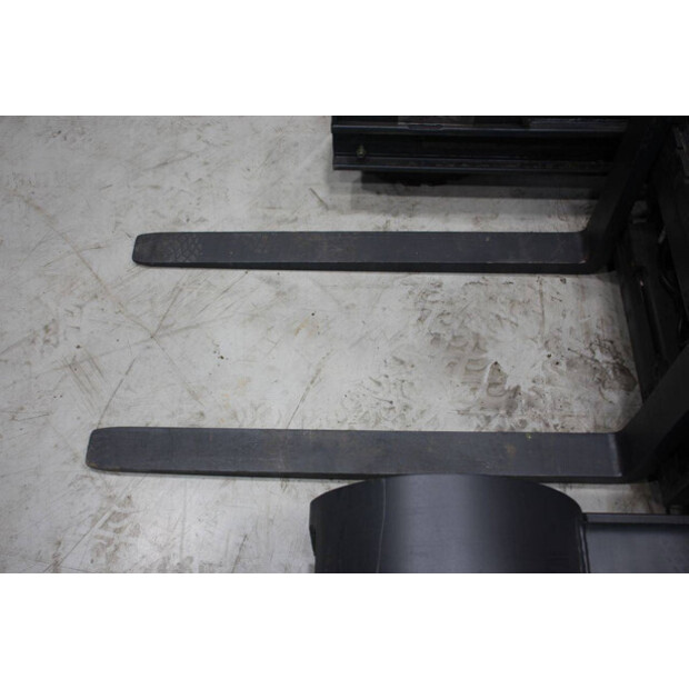 2010 ليندي R20G-03-45909428