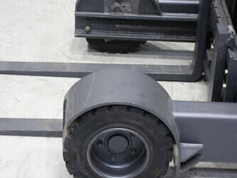 2010-linde-r20g-03-45909429