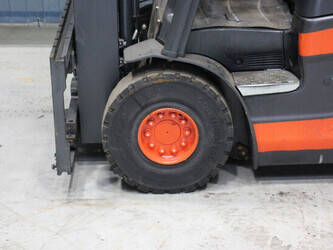 2012-linde-e30l-01-1430746-45909456