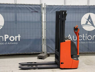 Image for PALLET STACKER 2016 Fenwick-Linde L10B