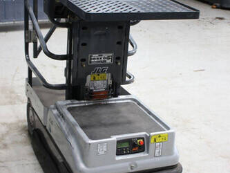 2015-jlg-10msp-45910138