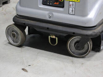 2015-jlg-10msp-45910141