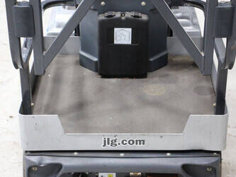 2015-jlg-10msp-45910149
