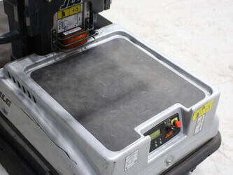 2015-jlg-10msp-45910151