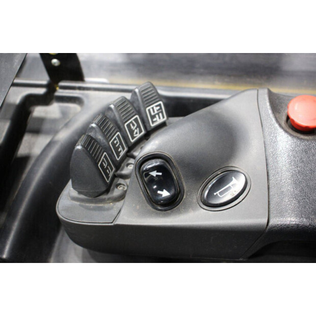 2017 هايستر R1.6-45910224