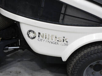 2015-nilfisk-city-ranger-2250-1430785-45910485