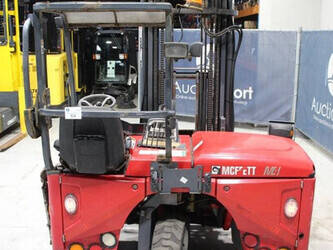 2011-moffett-m4-20-4-1430792-45910692