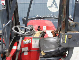 2011-moffett-m4-20-4-1430792-45910707