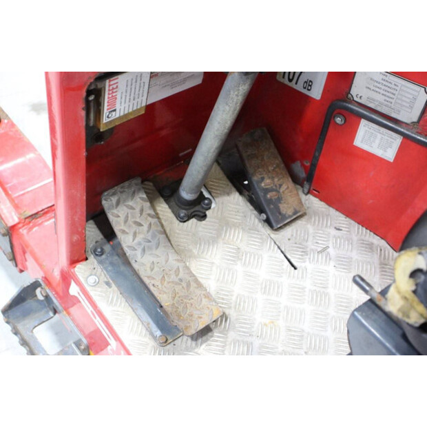 2011 MOFFETT M4 20.4-45910710