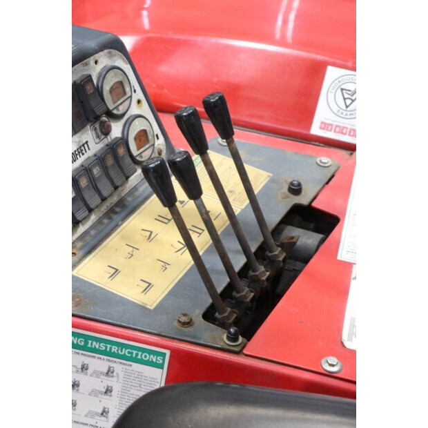 2011 MOFFETT M4 20.4-45910711