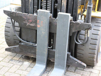 2010-yale-glc70vx-1430794-45910760