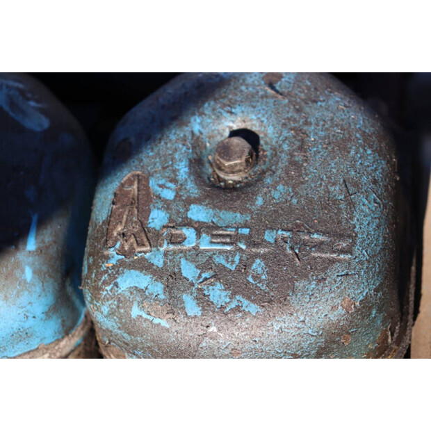 1987 O & K F1310-45911161