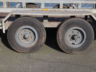 1986-thomes-381-45911235