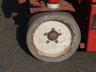 2002-jlg-2658-e3-45911299