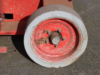 2002-jlg-2658-e3-45911300