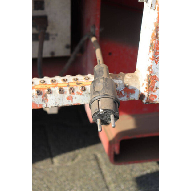 2002 جيه ال جي 2658-E3-45911307