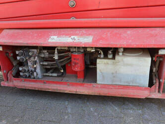 2002-jlg-2658-e3-45911308