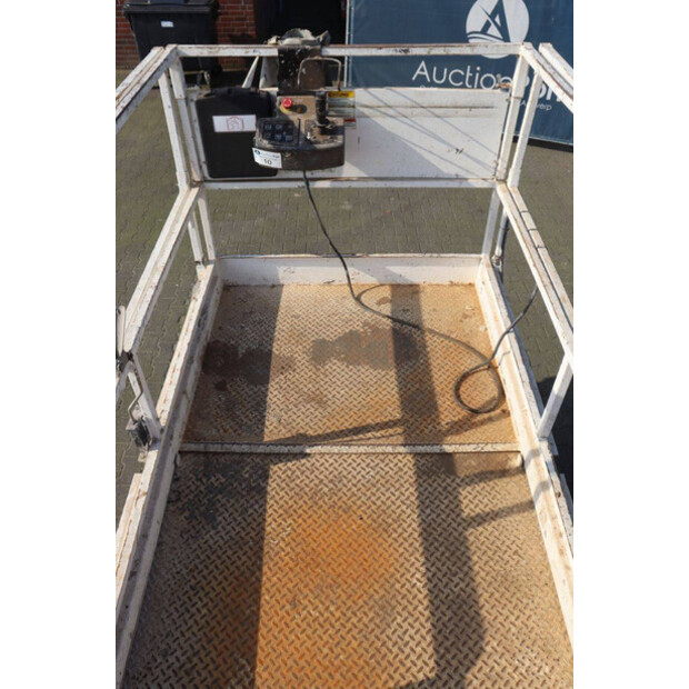 2002 جيه ال جي 2658-E3-45911309