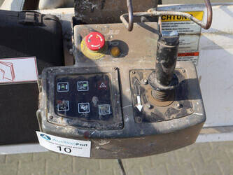 2002-jlg-2658-e3-45911311