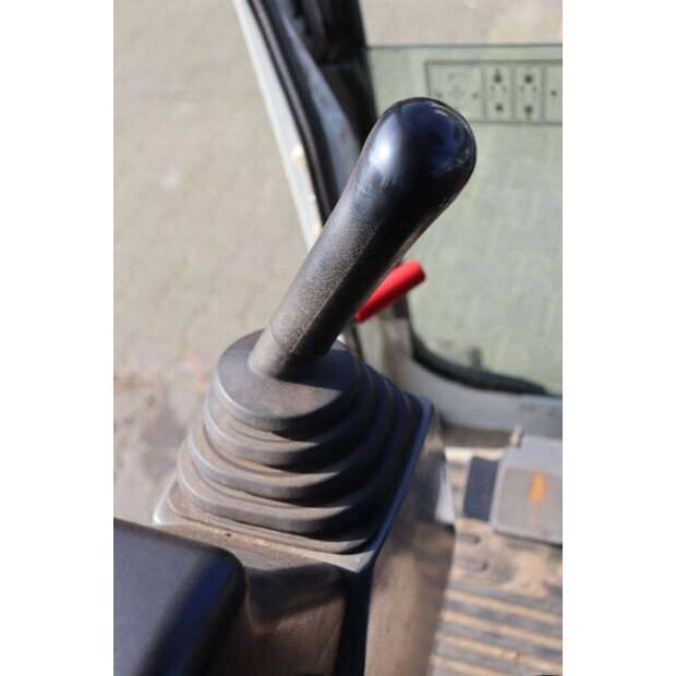 2012 TAKEUCHI TB219-45911346