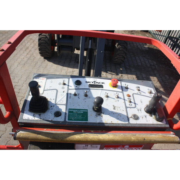 2013 SkyJack SJ46AJ-45911417