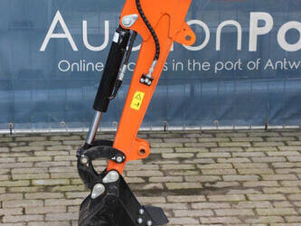 2025-vicsec-vc18fl-1430816-45911440