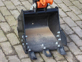 2025-vicsec-vc18fl-1430816-45911444