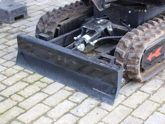 2025-vicsec-vc18fl-1430816-45911448