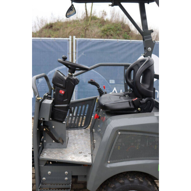 2025 WCM L1580e-45911492