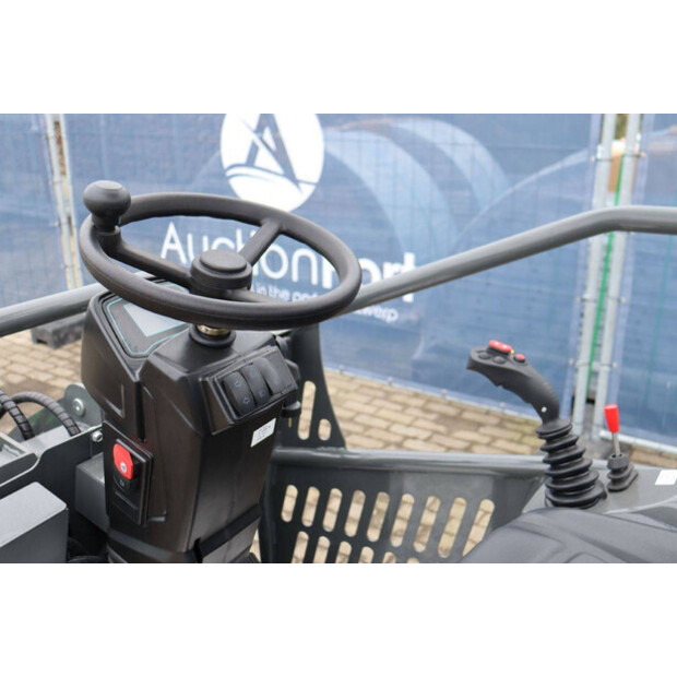 2025 WCM L1580e-45911494