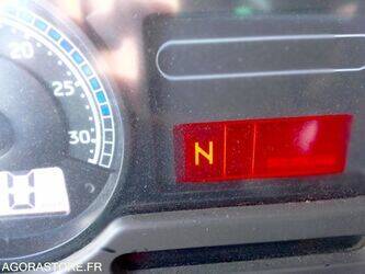 2010-renault-premium-1430942-45925304