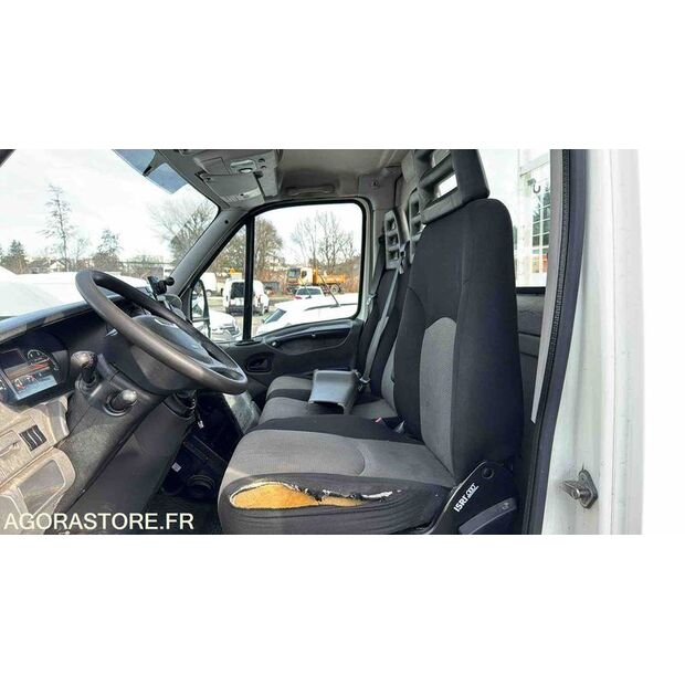 2013 Iveco 35C17-45925420