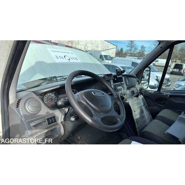 2013 Iveco 35C17-45925421