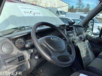 2013-iveco-35c17-1430951-45925421