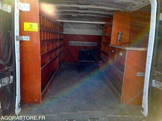 2017-renault-trafic-1430957-45925503